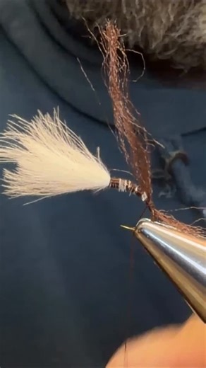 Nick Mango on Instagram: "Hendrickson Emerger. The fly from my previous video explaining how to shorten a CDC wing without making a straight cut. #flytyingvideo #flytying #dryflytying #dryfly #dryflies #dryflyfishing"