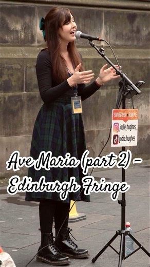 Live classical music – singing Schubert’s Ave Maria (p2) at the Edinburgh Fringe Festival #busking