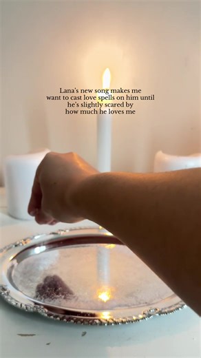 Is it just be orrr #lanadelrey #whitefeatherhawkdeertailhunter #witch #spell #witchcraft