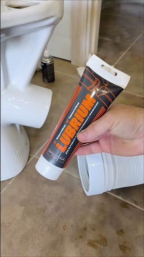 Every plumber should know this secret! How to easily install a corrugated drain pipe on a toilet!