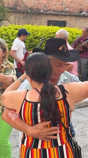 Puro sabor carranguero: ¡Los Únicos no paran en Tacaloa! ✨