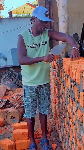 35K views · 953 reactions | Alien skin build mama Gudo's house  | Lugamidia | Facebook