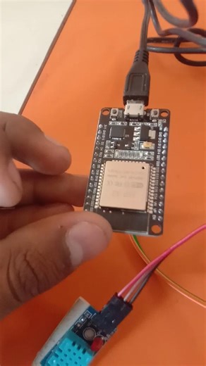Esp32 with temperature sensor|.#projects #sciencepassion | suyash kolate .