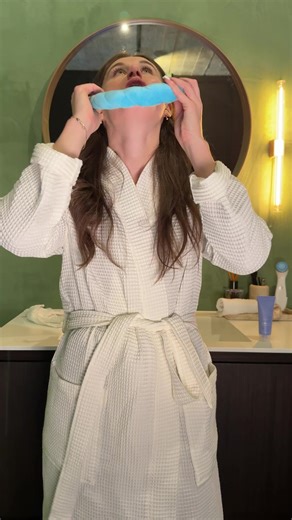 Yep, the ageLOC LumiSpa iO cleanse is that good you wouldn’t skip it, even after the longest day 😴 With five Activating Cleanser formulas tailored to different skin types — yes, sensitive skin, we see you too — your perfect match is waiting in our website 💕 | Nu Skin Europe