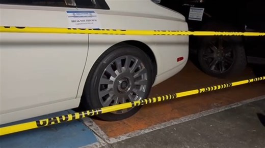 HIGIT P140M HALAGA NG LUXURY CARS NI ZALDY CO NA-BULLETPROOF NASAMSAM NG AWTORIDAD Walong mamahaling sasakyan ni dating congressman Zaldy Co na may kakaibang kalidad ng bulletproofing ang nasa ICI compound matapos masamsam ng awtoridad sa parking lot ng isang condo sa BGC, Taguig. #SelfiePatrol | via Christopher Sitson, ABS-CBN News | ABS-CBN News