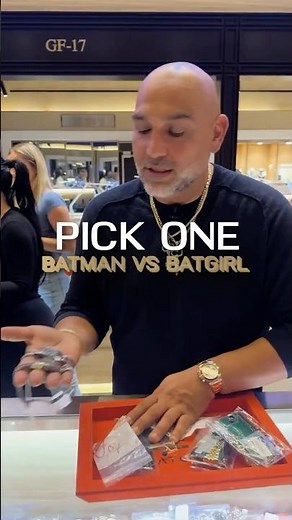 Batman vs Batgirl
