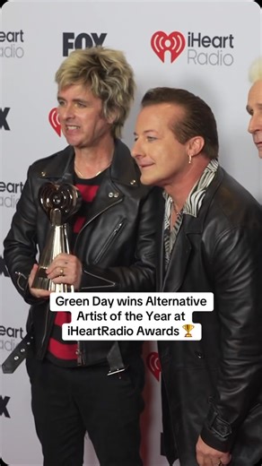 Green Day wins Alternative Artist of the Year award at iHeartRadio Awards 👏 | Billboard