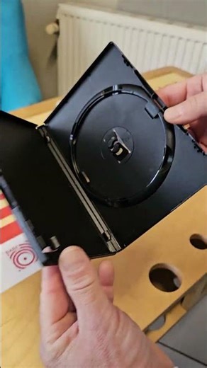 Original DVD-Box im Amaray-Design mit Push-Stern