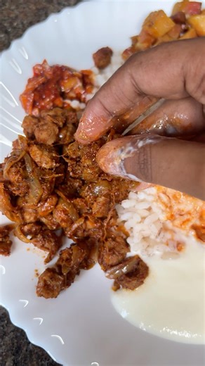 Lunch time🍱🥘🍚#officelunch #whatsinmyplate #foodvlog