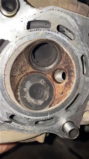 Vario 125 blowing white smoke #enginerepair #mechanic