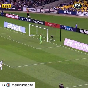 Really happy to win Goal of the Season 🙌🏽💙⚽️🇦🇺 last night at the Dolan Warren Awards. Memorable moment cause it was my first official Aleague game with @melbournecity and it was great welcome home present. Happy to be back playing in Australia 🇦🇺 | Tim Cahill