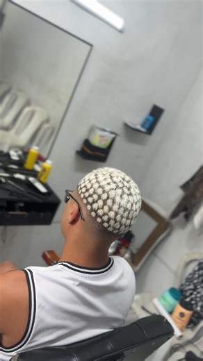 Reflexo Vermelho: Tutorial de Cabelo Brilhante e Alinhado