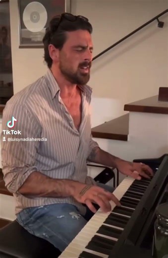 Michele Morrone#iammichelemorroneofficial #365dni #love #miki
