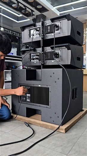 JBL SRX900 Series | Professional Digital Line Array Setup!