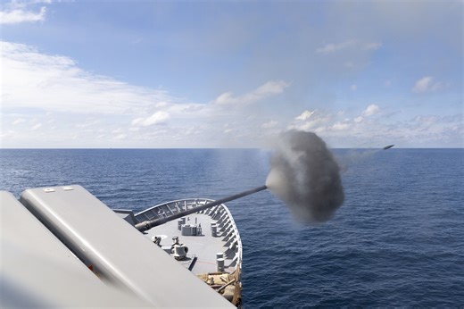 💥 Kaboom! We conducted a Naval Gunfire Support serial with Republic of Singapore Navy off the coast of Malaysia during Exercise Bersama Lima. We even managed a shot from inside the gun - make sure you watch till the end 💪 | HMAS Ballarat II