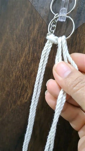 DIY Macrame Keyring, Seashell Keychain, Boho Keychain, Handmade Keyring #craftshorts #handmade #diy