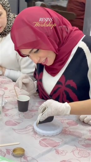 InsideOut | Workshops for kids & adults in Egypt on Instagram: "Resin workshop fun at its best ✨🎨 So much creativity, color, and hands-on excitement a truly fun and creative experience from start to finish 💖"