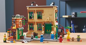 LEGO journeys to Sesame Street with new 1,300-piece Ideas creation