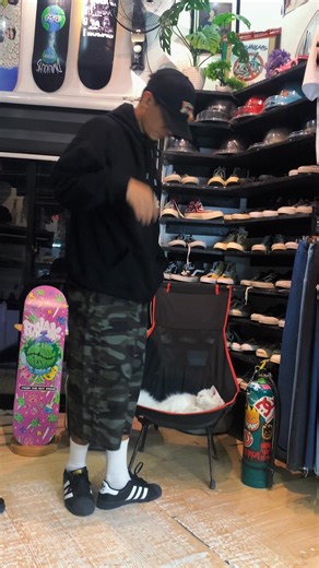 📍Salinas Drive Lahug Cebu,City Beside AABBQ Let's Goo ! #dwalholmsstreetlifestyle http://shopee.ph/dwalholms | DwalHolms