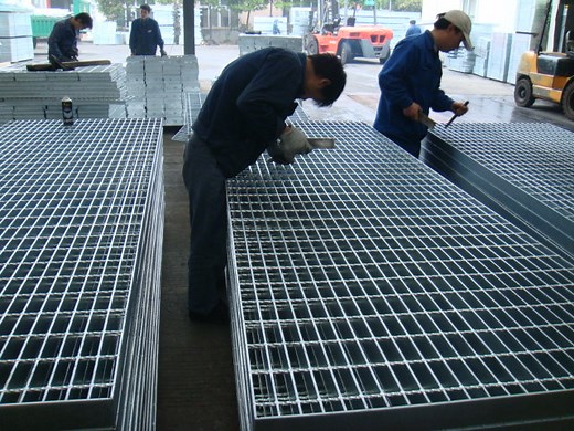 [Hot Item] Hot DIP Galvanized Webforge Grating for Trench Cover