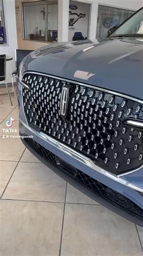 2025 Lincoln Aviator Awd Reserve II | Robbie Roberson Ford