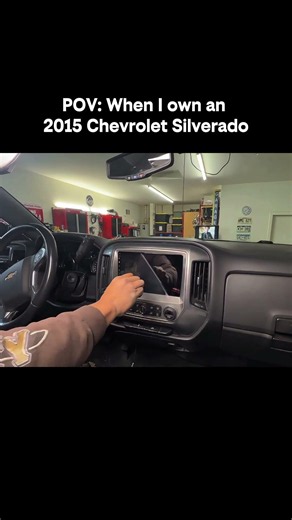 Apple CarPlay screen installation 2015 Chevrolet Silverado CarPlay Screen Upgrade | Eonon GMSX6S2