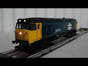 Hornby R30154 | Class 50 Diesel Locomotive | 50042 BR Large Logo "Triumph" | OO Gauge | Review HD