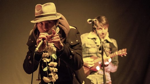 Le groupe Archimède, originaire de Laval, finance l'enregistrement de son 7e album grâce à ses fans - ICI