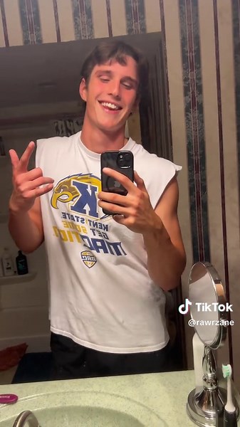 WWII Inspired Off to War Hairstyle