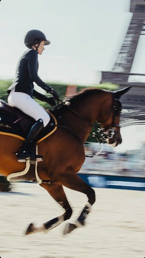 Jessica Springsteen on Instagram: "Paris Eiffel Jumping😊🇫🇷✨"