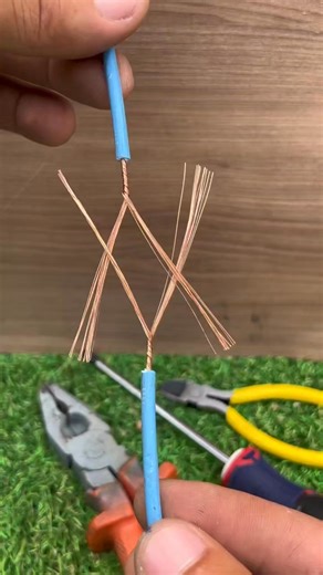 The classic electrical splice that still impresses Rare and flawless technique #USA #WireSplice #ElectricalMastery | Tool Titans