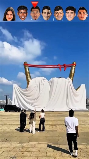 Girls vs lamin vs Jude vs james vs pedri vs cubarsi vs Ronaldo #footballshorts