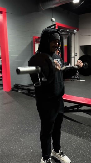 Build Bigger Biceps EZ Bar Curl Form Hack (Stop Swinging)