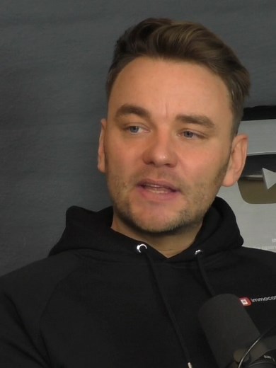 Fokussiert euch auf die richtigen Makler. 🎯 Man erkennt sie manchmal schneller, als man denkt. Bodo, Immobilieninvestor, Rechtsanwalt und immocation Coach und Martin Groszewski, Immobilieninvestor und immocation Coach haben mal ein Exposé bekommen. Ein Word, mit Fehlern und wenig Liebe gestaltet. Und wisst ihr was? Genau da wurde es spannend. Solche Exposés kommen oft von Maklern, die keine Marketing-Show abziehen, sondern einfach einen Deal machen wollen. Schnell und unkompliziert. Das sind hä