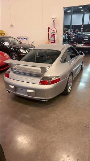 This isn't your average 911... Meet the 40th Anniversary Edition! 🏆