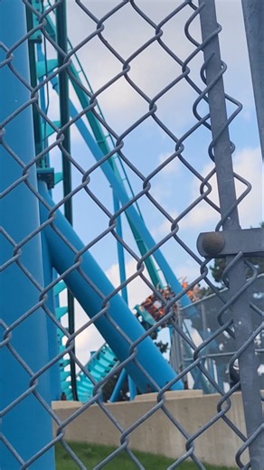 Slo-mo + Roller coasters=Awesome!