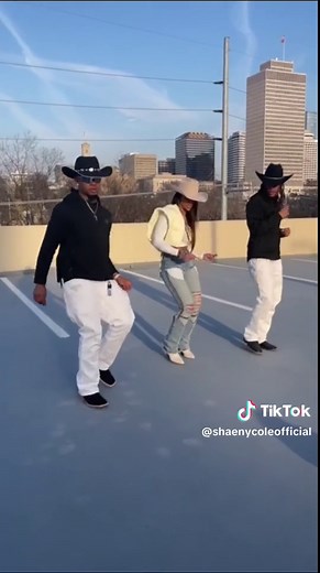 Live Performance at Nacadogches Trailride with Cowboy Singers