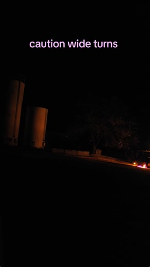 Mastering Wide Turns for Livestock Hauling