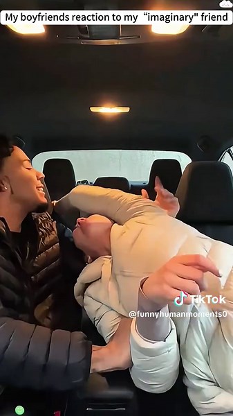 My boyfriends reaction to my “imaginary ”friend 👀😂😂#haha #funnyvideos #fypシ #cutecopule #funnyprank #fouryou