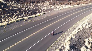 The Speedmax is back with an updated line-up with new specs and colours, introducing six new versions of the CFR, CF SLX and CF models. The Speedmax CFR is a pro-racing level bike and the choice of pro athletes like Laura Philipp, Jan Frodeno and Patrick Lange. It represents the absolute pinnacle of triathlon technology – the embodiment of next-level tri performance. Countless hours of CFD analysis and computer simulation, thousands of kilometres of wind tunnel testing in collaboration with our 