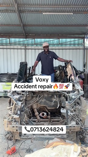 Big build energy! 🛠️ Replacing the roof and jigging the engine bay to bring this Voxy back stronger than ever. Watch the process! 👇 #ToyotaVoxy #CarRestoration #AutoBody #CollisionRepair #CarRebuild
