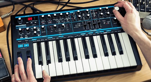 5 Best Bass Synths Reviewed in Detail [Jun. 2025]