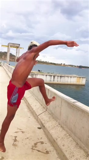 Ele pulou mesmo