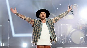 50 Best Worship Songs About Gratitude