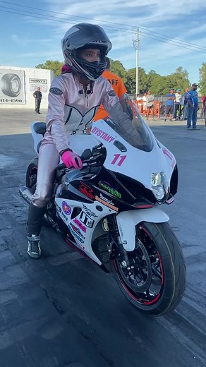 She’s skilled and fast! Watch this #motorcyclegirl dominate this #gsxr1000 | Ride Motorcycles