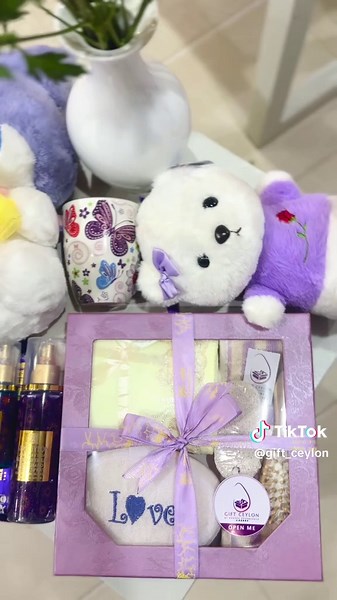 Pamper Her with Bath and Body Essentials Gift Box