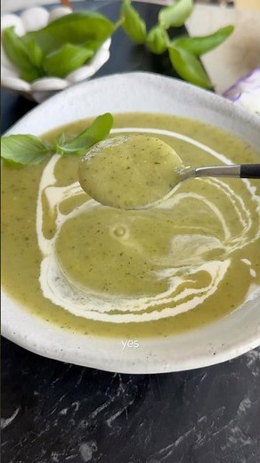 Creamy Zucchini Soup #soup #zucchini #recipe #fooddolls
