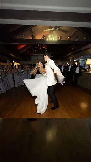 Epic first dance by this bride and groom