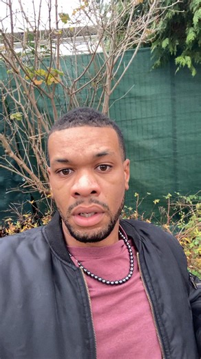 Pourquoi vous devriez porter du cuivre sur vous car vous avez du cuivre dans votre cerveau, le cerveau est composé de carbone 12 et de cuivre et quand vous portez du cuivre, vous amplifiez votre champ électromagnétique. Dans la glande pinéale il y’a des micros cristaux et le cuivre active vos facultés psychiques et extrasensorielles. Le cuivre accélère votre métabolisme du corps et c’est bon pour votre circulation sanguine, le cuivre est vitale pour votre énergie vitale . Faites à manger avec du