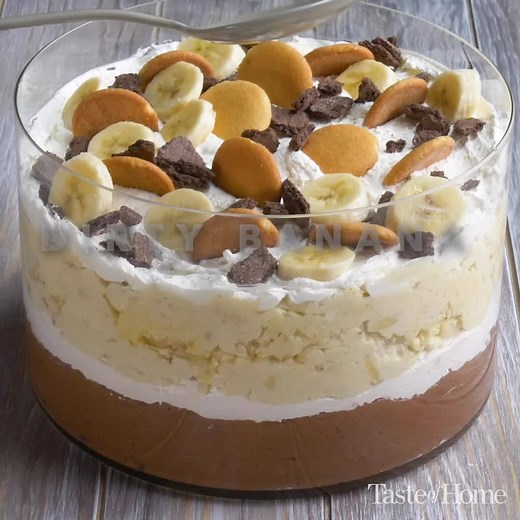 726K views · 1.6K reactions | "What could be better than bananas, cookies and Kahlua? You can adjust this to suit your taste, depending on whether you like a stronger or weaker Kahlua flavor—Laurie Handlin, Ocean View, Delaware. Get the full recipe for Dirty Banana Trifle: https://trib.al/9t2wC1l | Taste of Home | Facebook